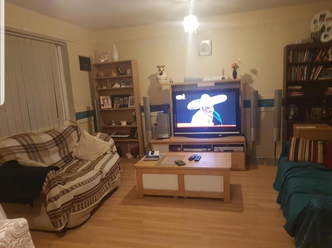 Double Bedroom In Λίβερπουλ Εξωτερικό φωτογραφία